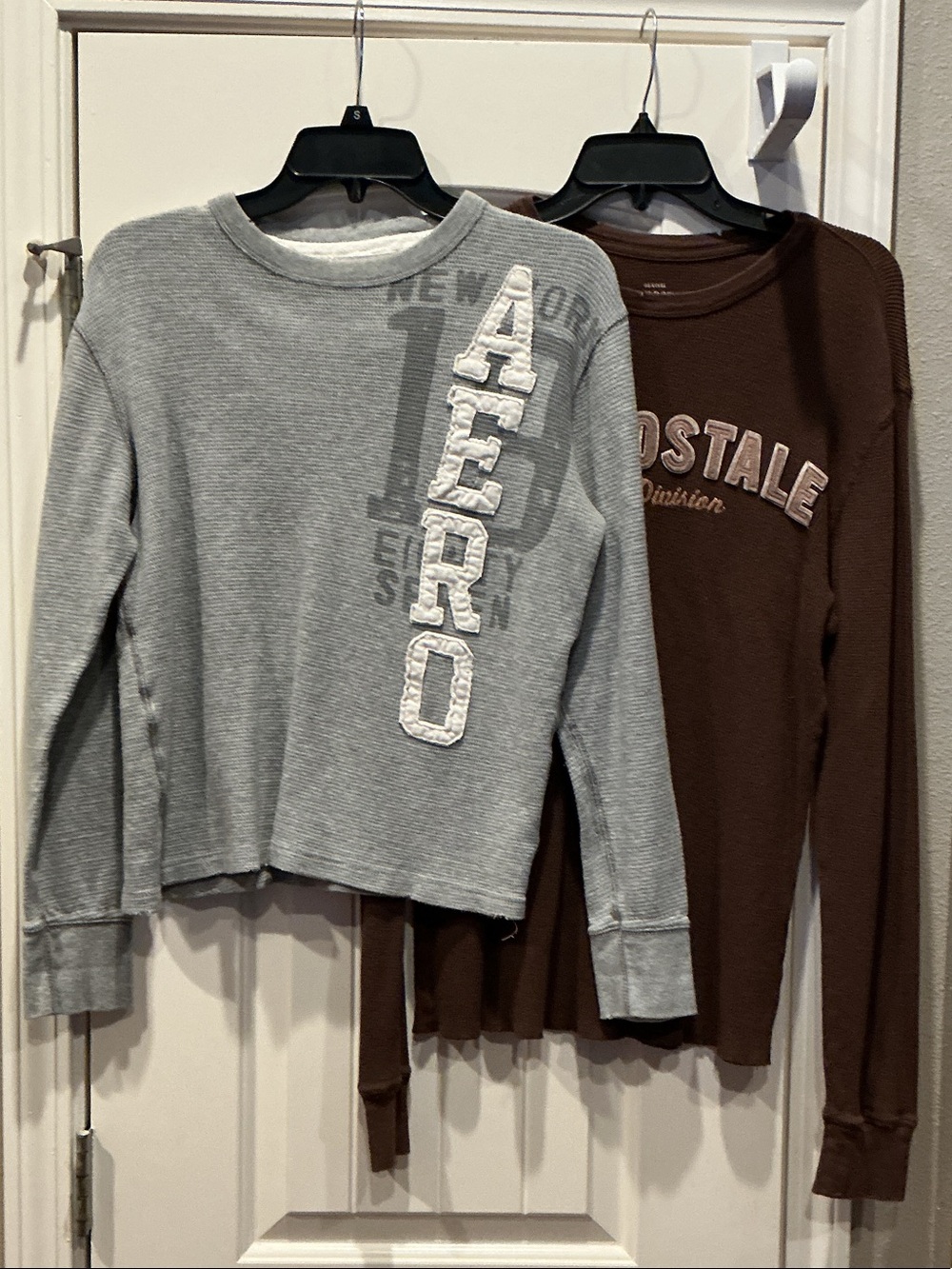Aeropostale Girls' Long Sleeve Thermal Tops - Gray & Brown